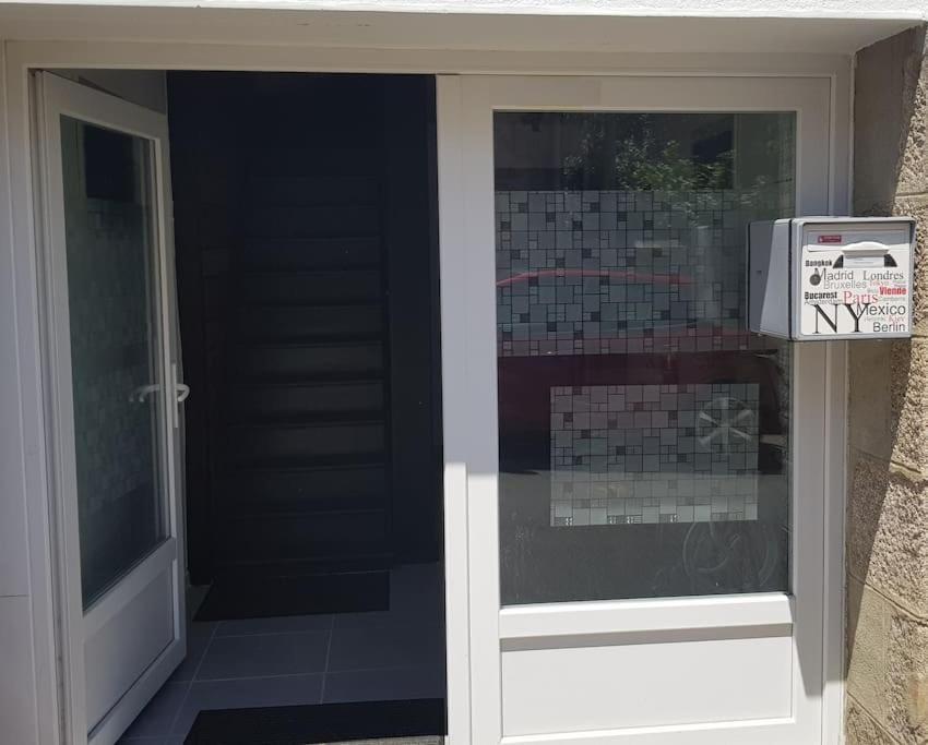 Petite Maison Type Loft En Plein Bourg D'Ambazac Экстерьер фото
