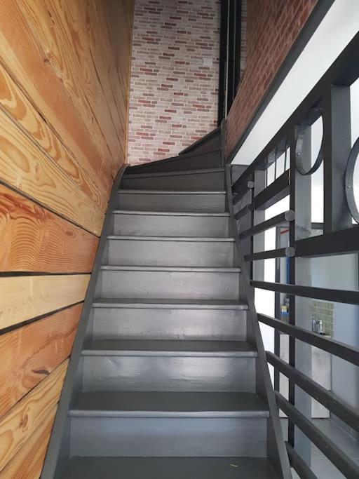 Petite Maison Type Loft En Plein Bourg D'Ambazac Экстерьер фото