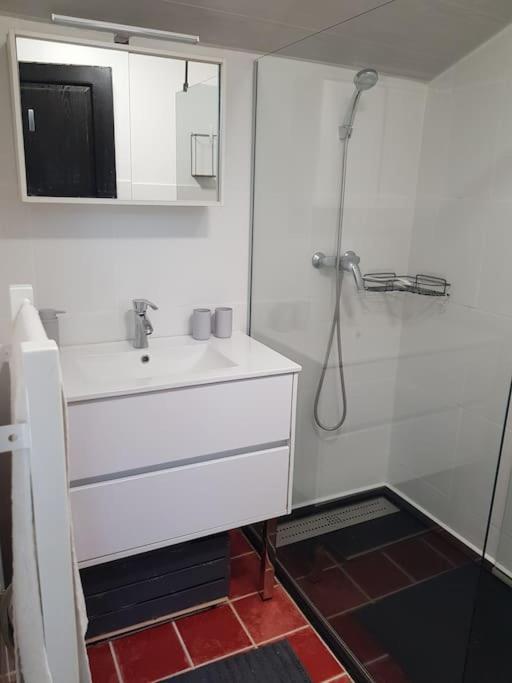 Petite Maison Type Loft En Plein Bourg D'Ambazac Экстерьер фото